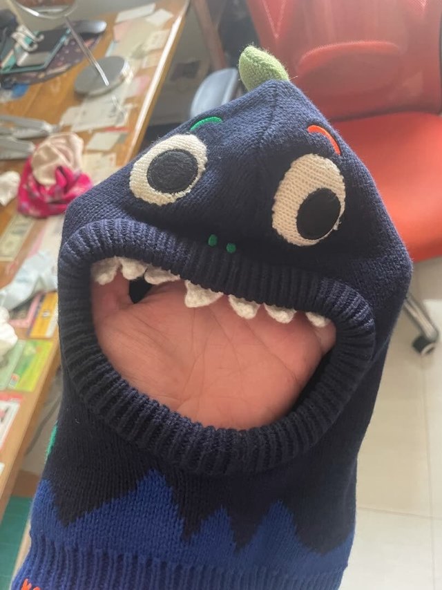 帽子很可爱就是有点大做工也一般