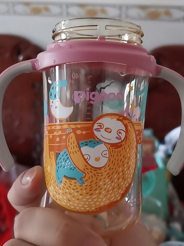 款式有些偏女宝，不过挺好看的，重点奶嘴宝