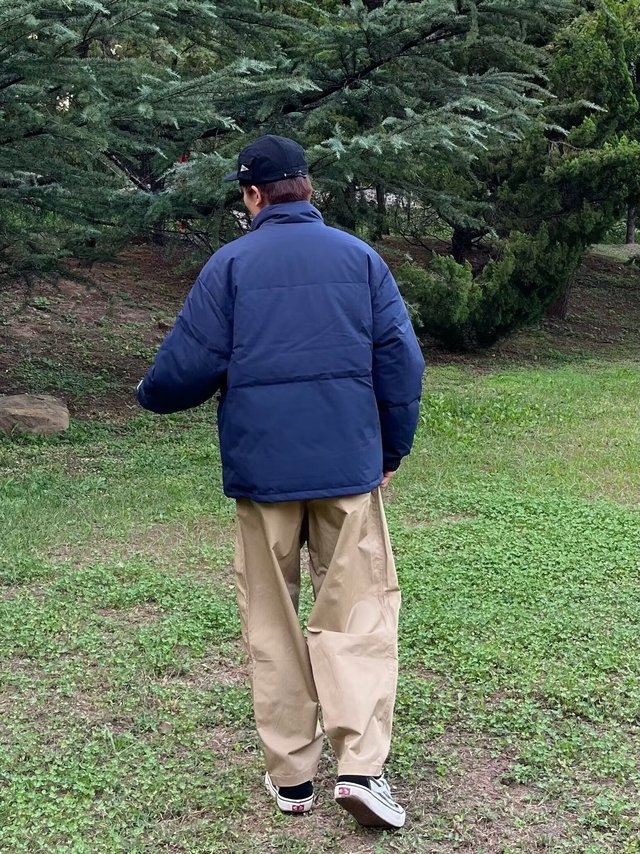 
充绒量与蓬松度都很在线，山东的冬天这一