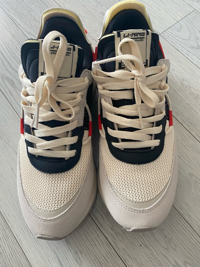 穿鞋很舒服，618买的很合适，样子也挺好