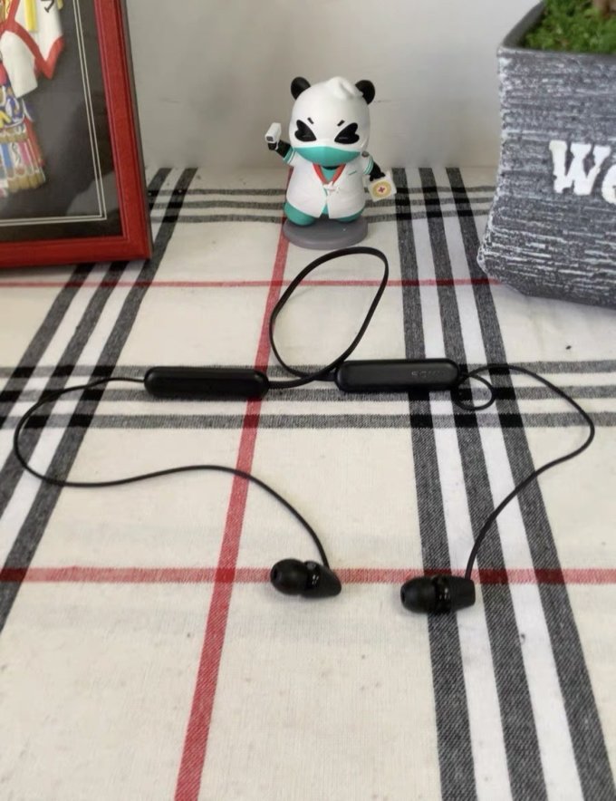 索尼wi-c200耳塞式耳机怎么样 索尼颈挂式耳机,小巧精致,音质清晰!