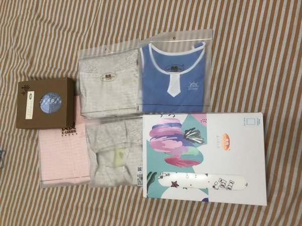 双十一买了良良的抱被，摸起来手感很好，双