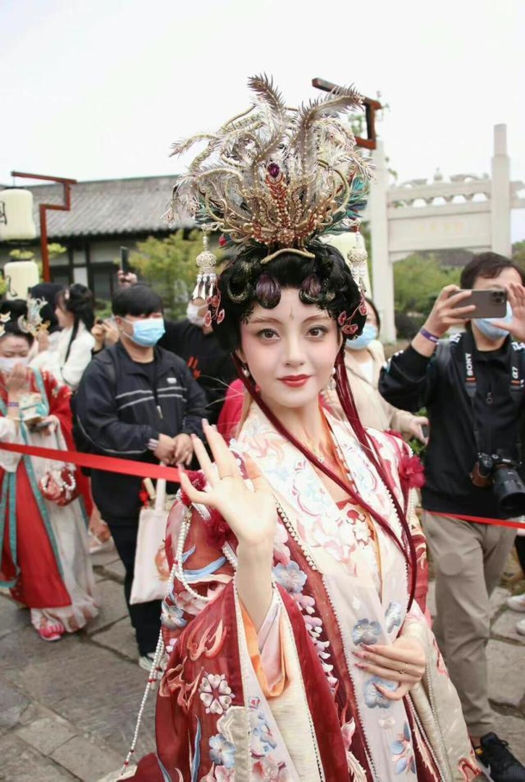 2022国风大典神仙打架，这才是真正的东方美！宣璐、SING女团、四月你最喜欢谁？