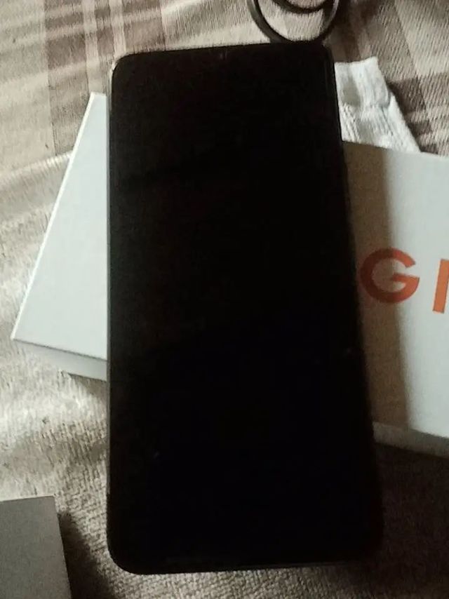 适合老年人使用 ，漂亮大方速度也还行。