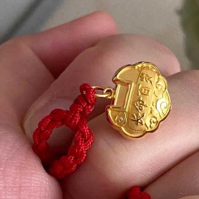 六福珠宝黄金首饰