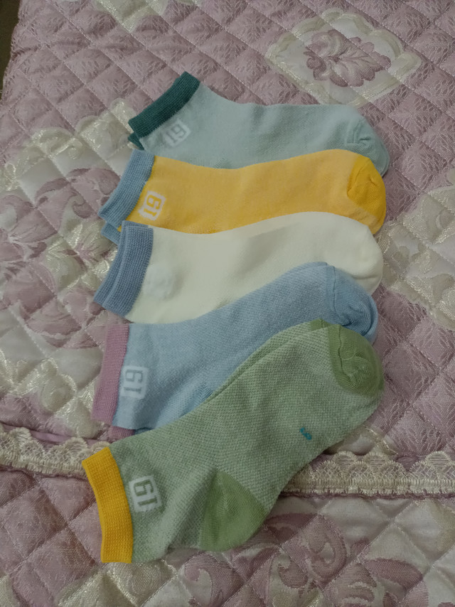 做工质量：质量不错，弹力很大穿着舒服