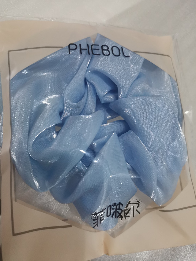 发圈好好看！好喜欢这个带珠光的蓝色！