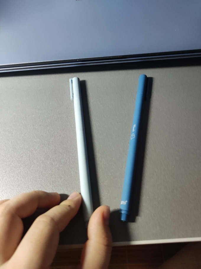 施耐德圆珠笔