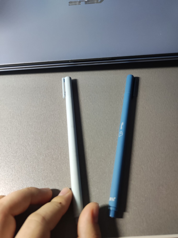 施耐德圆珠笔