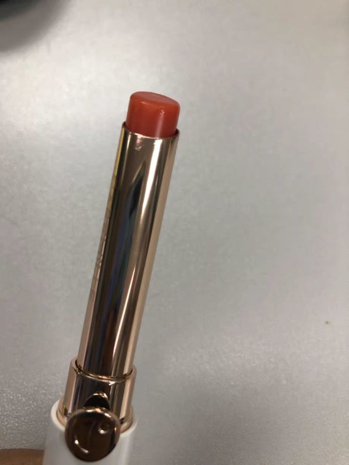 珂曼润唇膏
