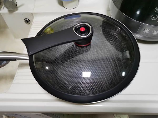 不锈钢炒锅平底不粘锅家用燃气灶适用电磁炉