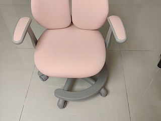 粉色儿童椅
