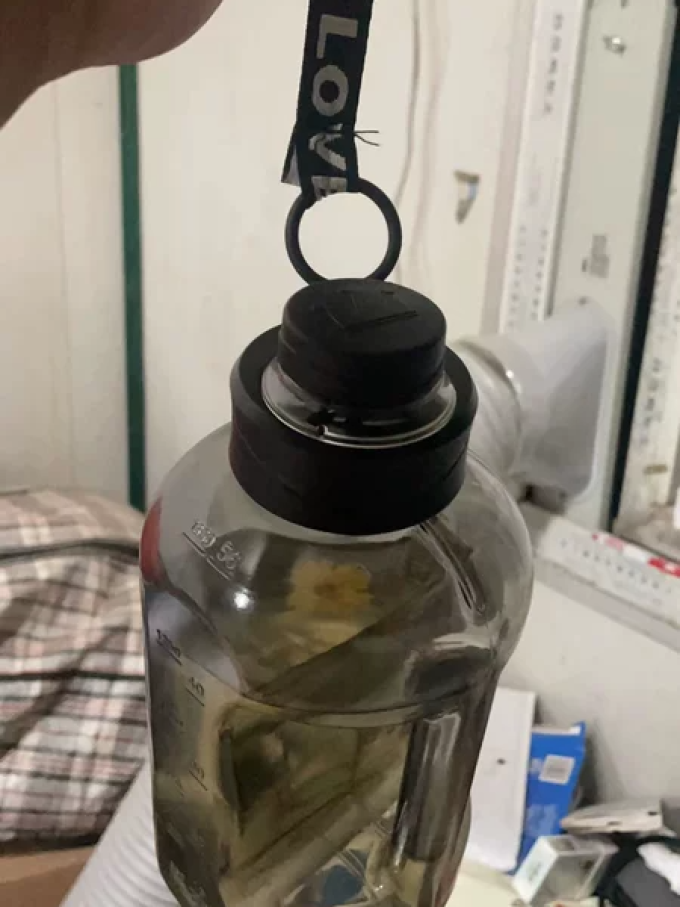 塑料杯