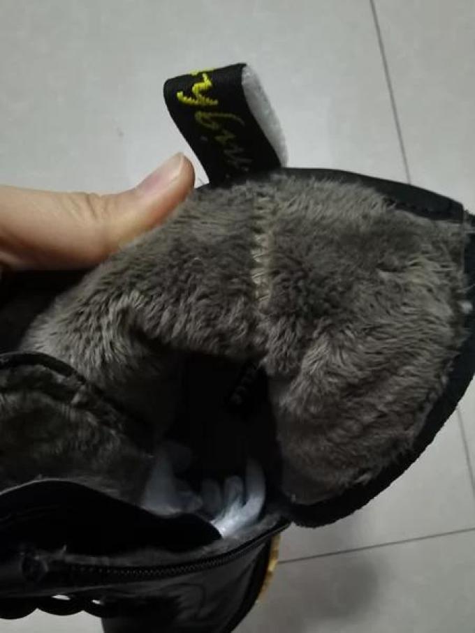 百丽女士马丁靴