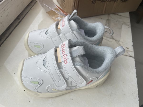 买了很多双他家的鞋子了，只是他家的鞋子价