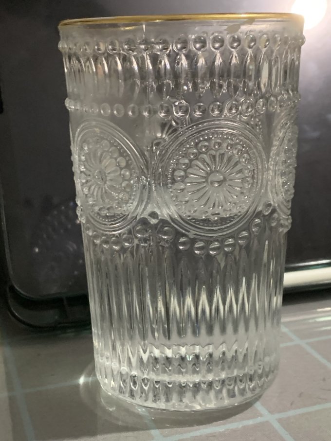 玻璃杯