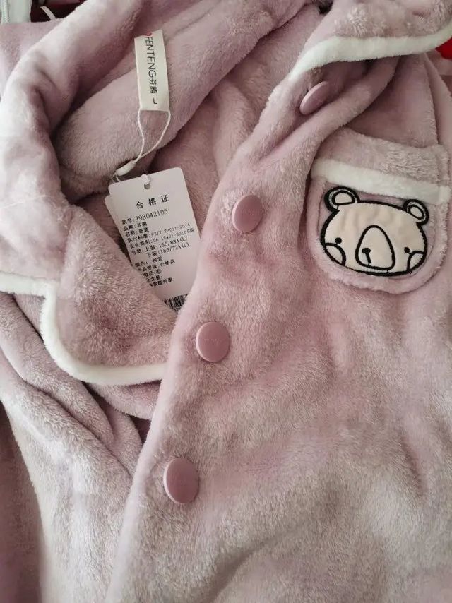 全家人都喜欢穿芬腾睡衣，面料舒适