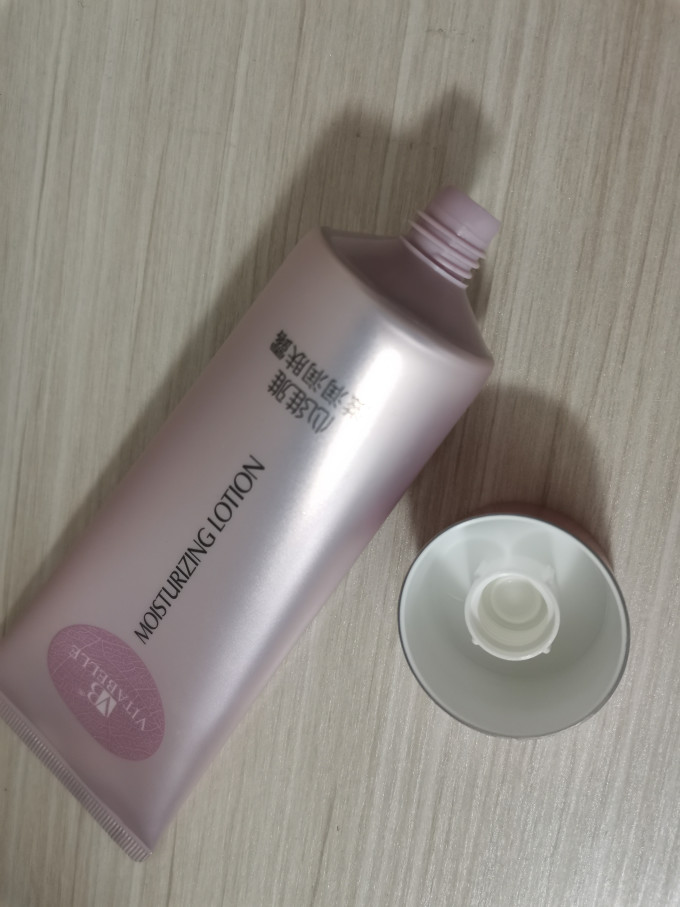 卓姿泉乳液面霜
