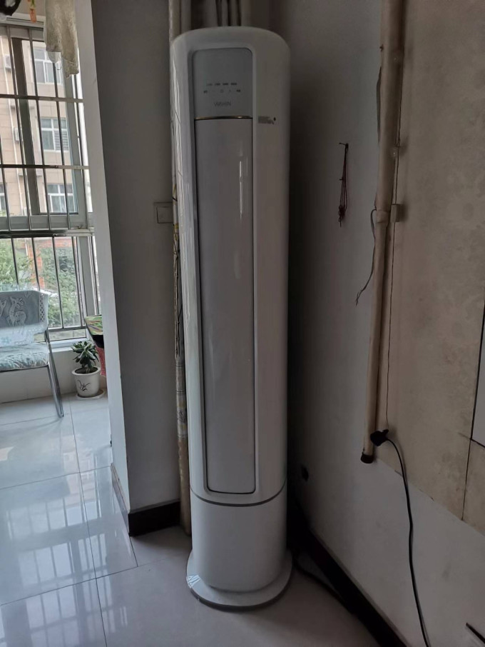 华凌立柜式空调怎么样 出风口大,风量足.制冷迅速,噪..._什么值得买