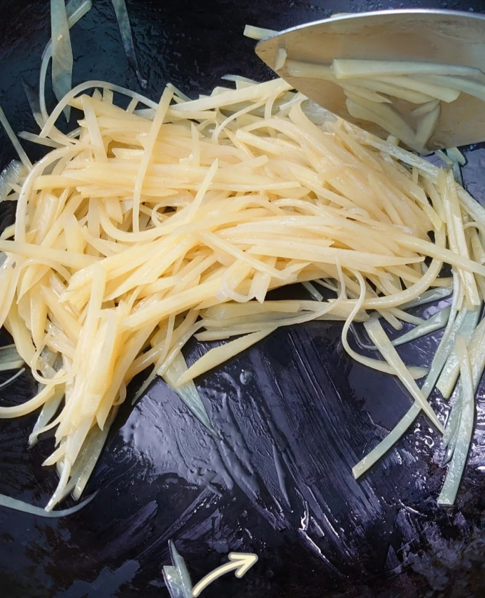 铁工房炒锅