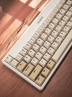 ​这款键盘清甜可口，黑爵K690T Pro分享