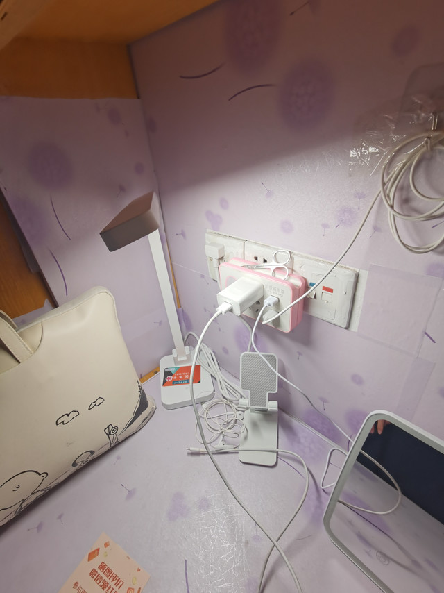 
特色功能：很不错，超级亮 光线亮度：射