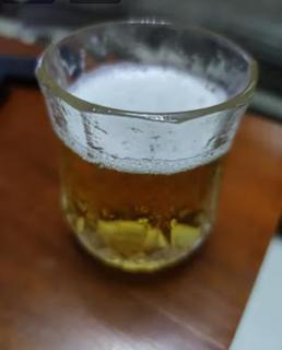 嘉士伯啤酒是我的最爱。每次都买10来箱。