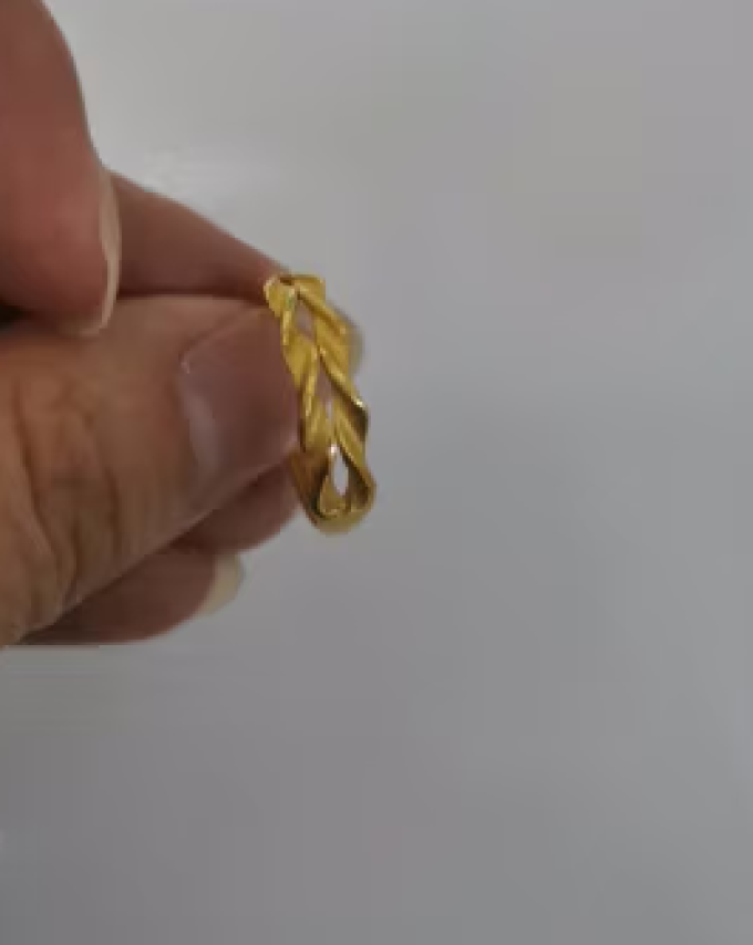 周大福黄金戒指