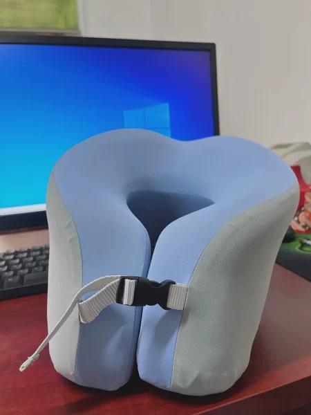 很实用的午睡枕