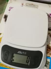 非常可爱的厨房小称，外观简洁大方