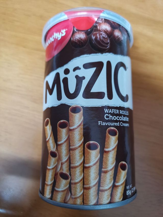 香浓巧克力味的威化卷
