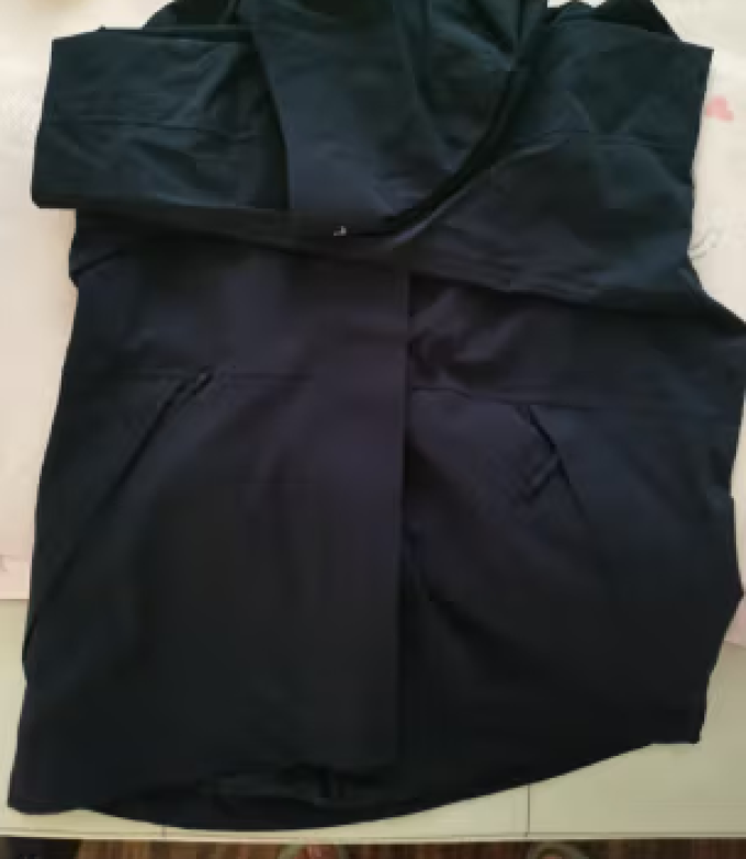 骆驼冲锋衣