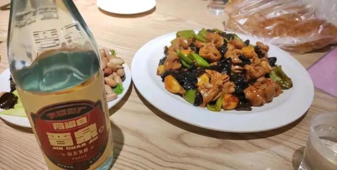 晋泉白酒