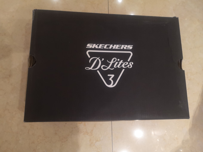 斯凯奇休闲运动鞋