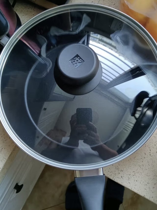 很轻便，炒菜我都能颠起来！