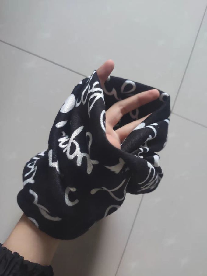 意制女士丝巾/围巾/披肩