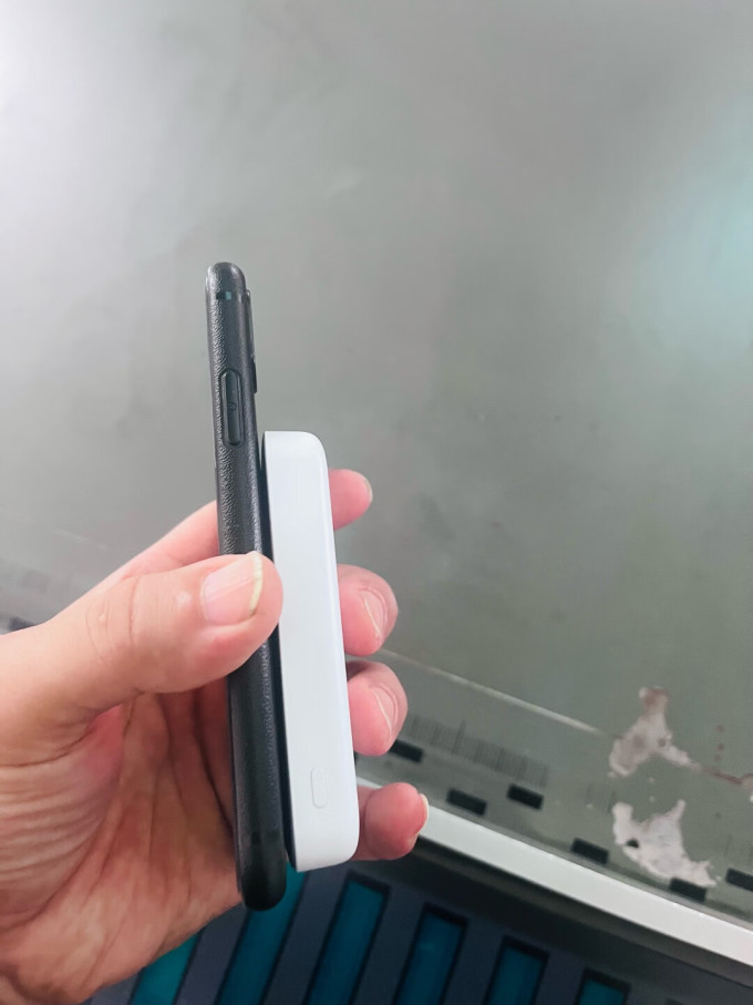 移动电源