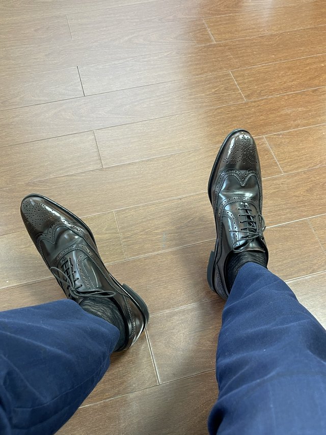 好看是挺好看的就是开车的时候要仔细点