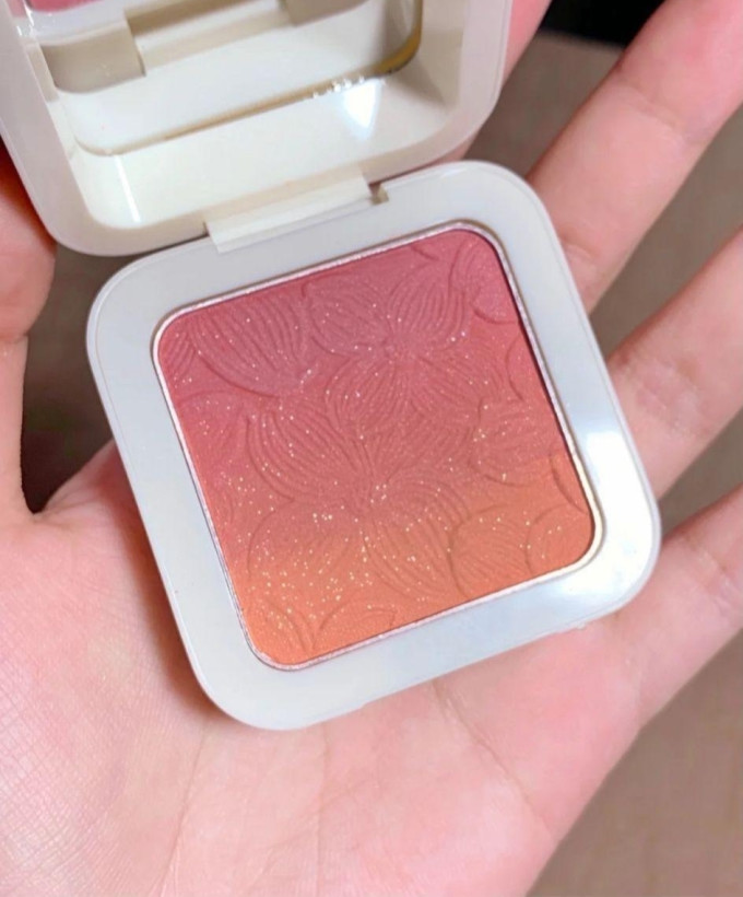 戈戈舞腮红