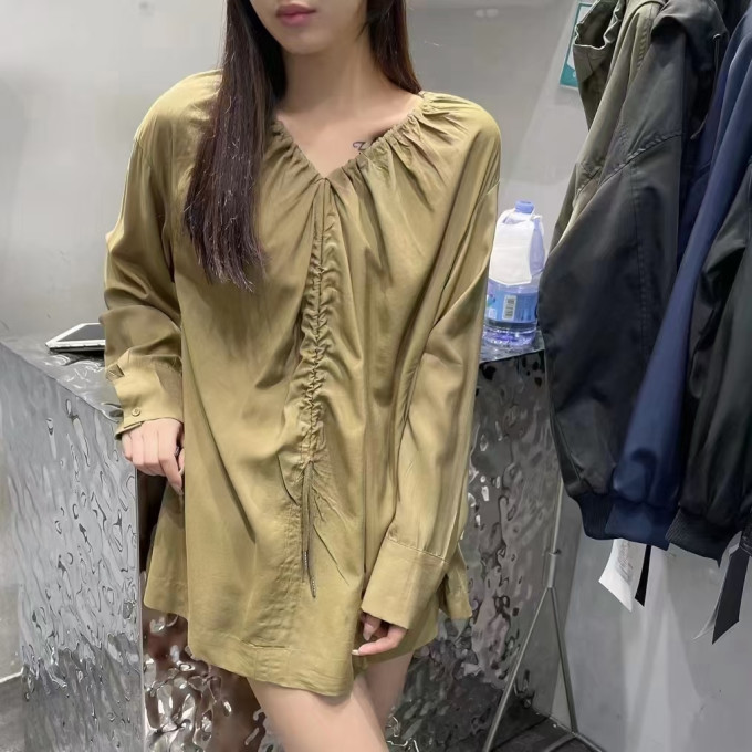 女上装