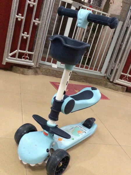 儿童滑板车