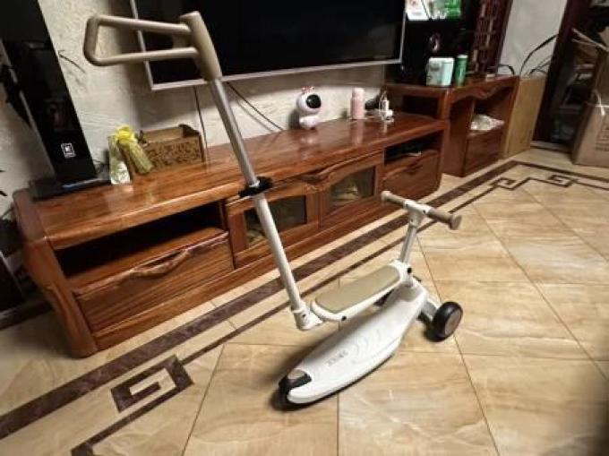 贝易儿童滑板车