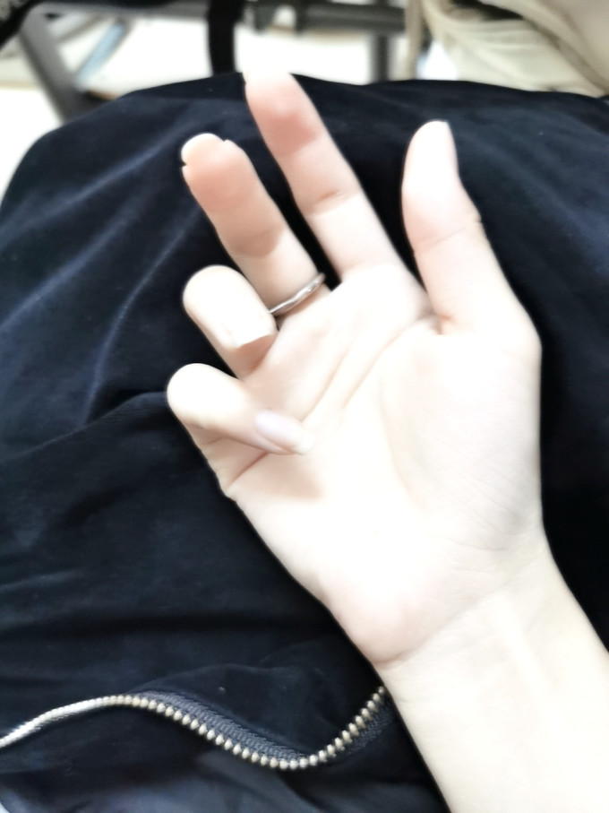 范琦银戒指