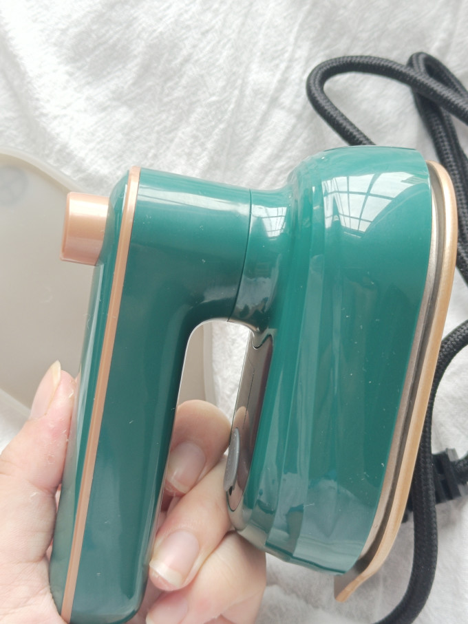志高电熨斗
