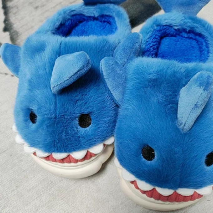 儿童鲨鱼棉拖鞋质量非常好软软的非常保暖