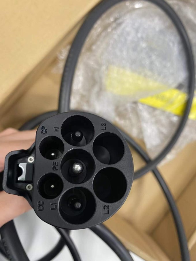 汽车充电装备