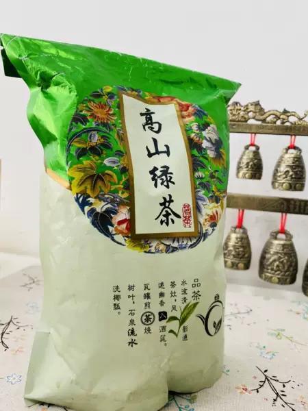 茶叶外形饱满秀丽，香味淡雅，汤色清澈透亮