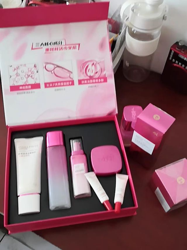 这款水乳绝对是为干皮量身定制的!
