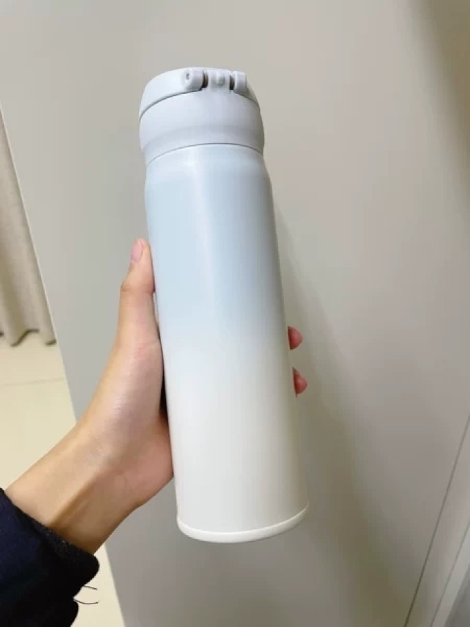 膳魔师保温杯