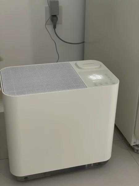 简洁大气的一款除菌恒温家用加湿器